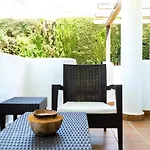 Golden Mile Duplex דירה *